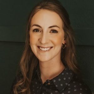 Meet your Posher, Caroline